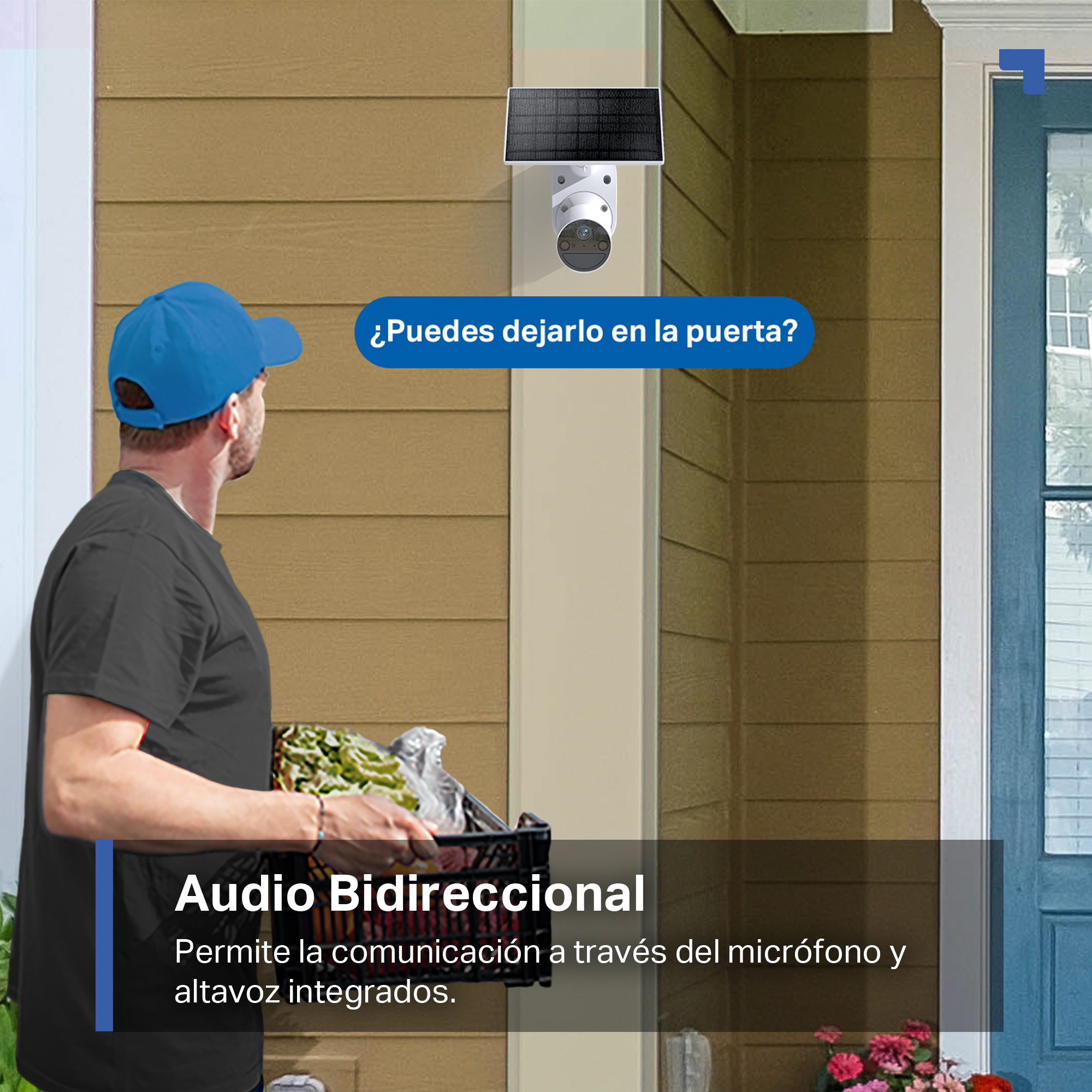 Hombre en la puerta con caja, cámara de seguridad en la pared. Texto pregunta si se puede dejar en la puerta.