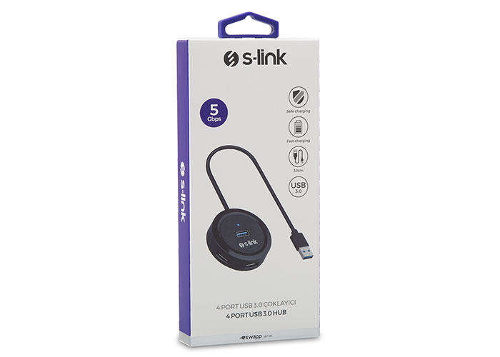 Bir kutuda siyah bir USB hub. Kutunun üzerinde metin ve bir tutamak var ve hub, bir USB kablosu ile siyahtır.