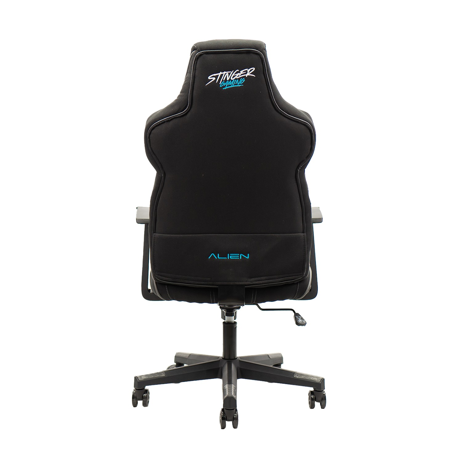 Vista trasera de silla gaming negra. Logo azul y blanco arriba, ALIEN abajo.