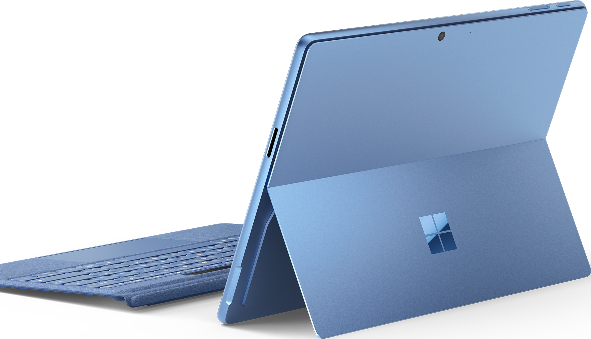 Une tablette bleue avec clavier attaché, montrant un logo Microsoft au dos.