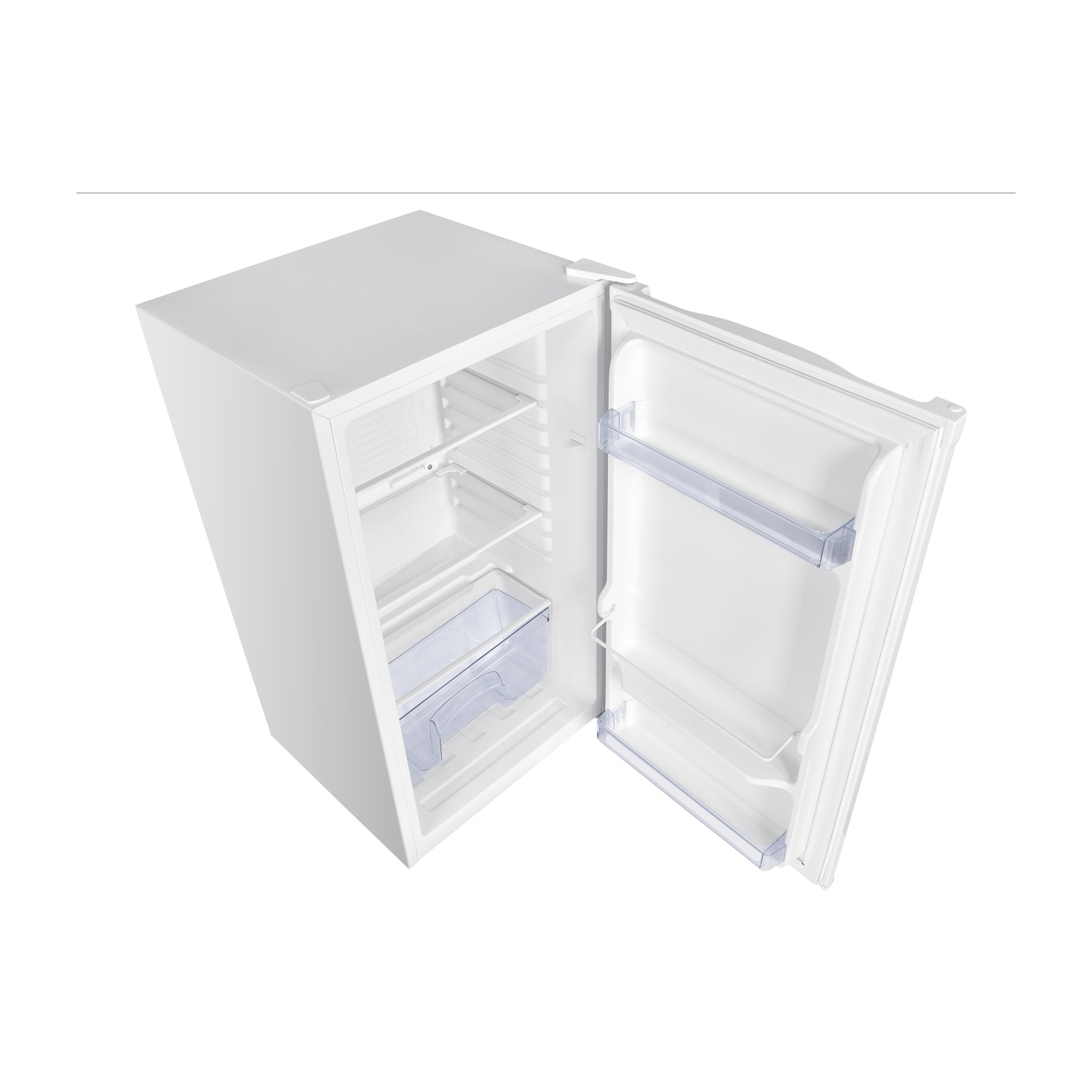 Frigorifero bianco con porta aperta. Interno con ripiani e cassetto. Sfondo bianco.