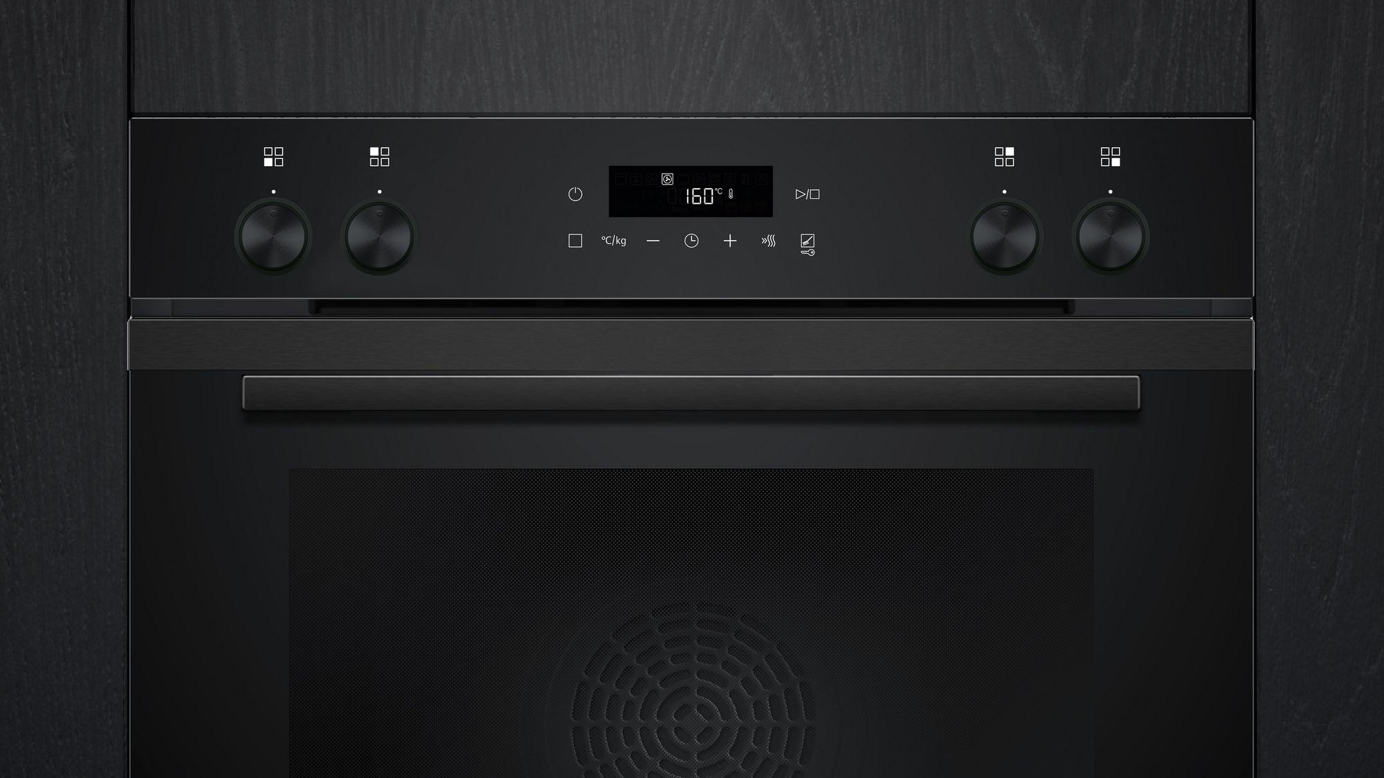 Schwarzes Backofen-Bedienfeld mit Knöpfen und Anzeige.