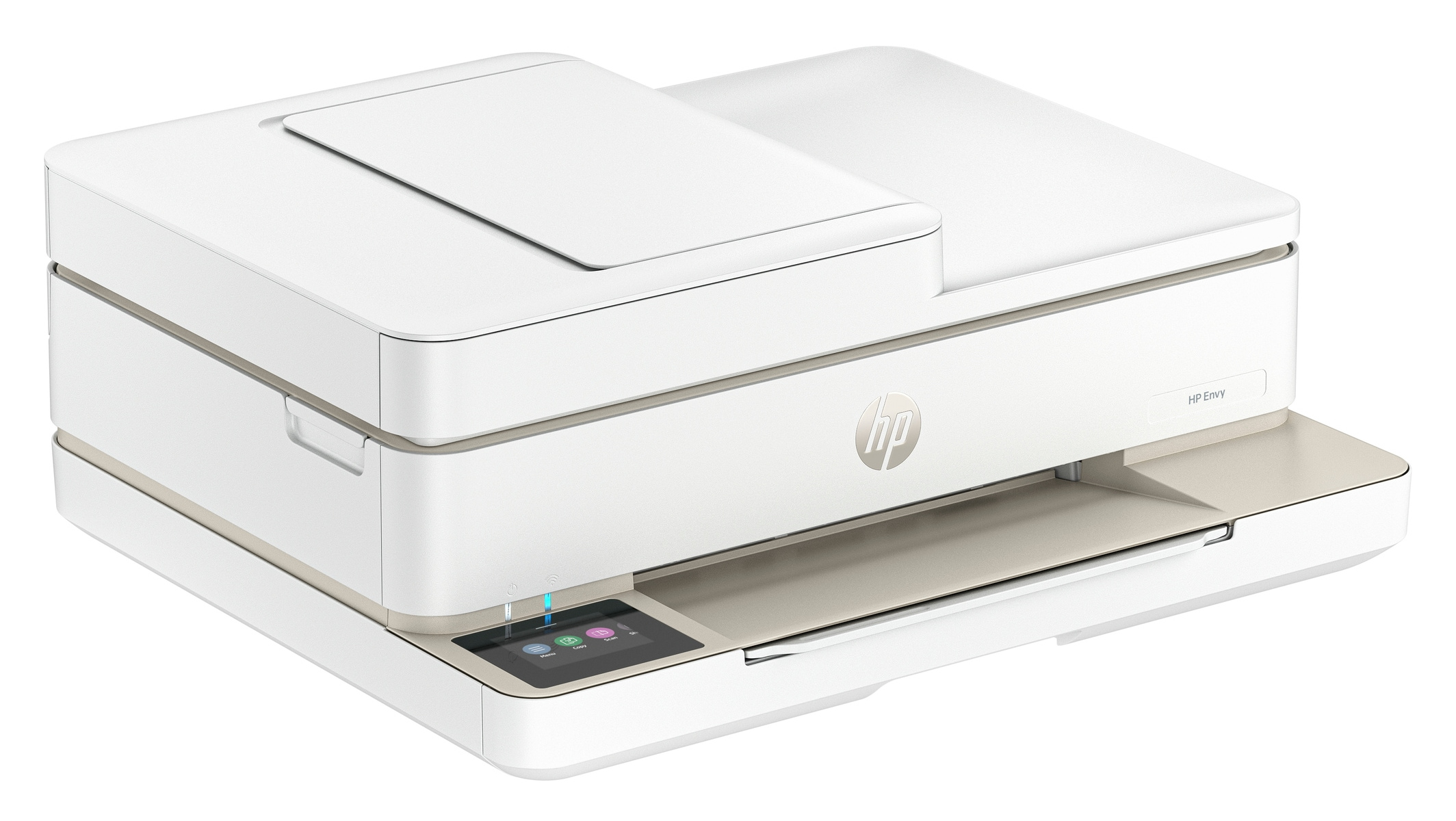 Biała drukarka HP z górnym skanerem i ekranem, pod kątem od góry na białej powierzchni.