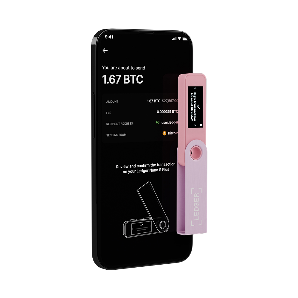 Akıllı telefon, Ledger Nano S Plus kripto cüzdanı ile 1.67 BTC işlemini gösteriyor.