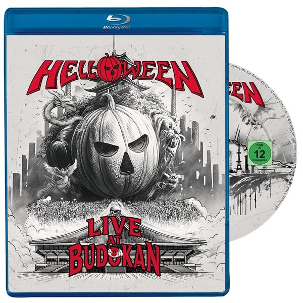 Blu-ray lemez tok a Helloween Live at Budokan grafikájával. Egy tök és egy japán épület látható.