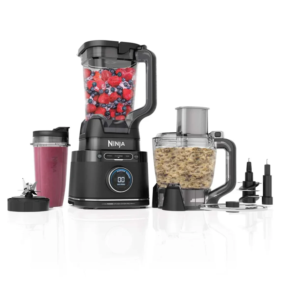 Üç aparat ve bir smoothie bardağı ile siyah bir blender sistemi.