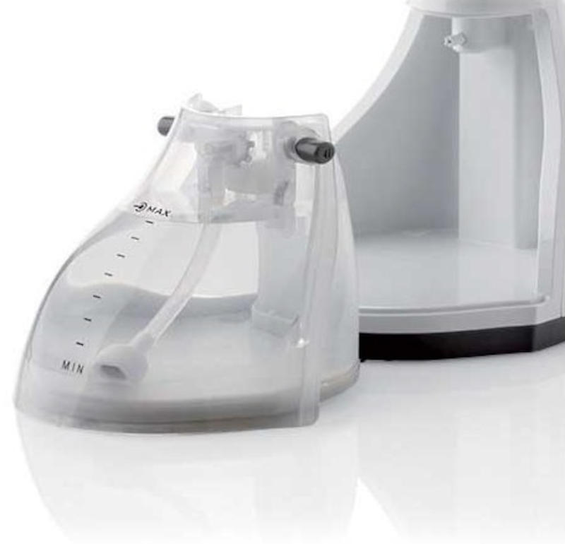 Biały komponent zbiornika na wodę z przezroczystą sekcją. Posiada wskaźnik poziomu wody i wąż.