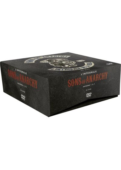 DVD box set of the series 'Sons of Anarchy'. Black box with text.