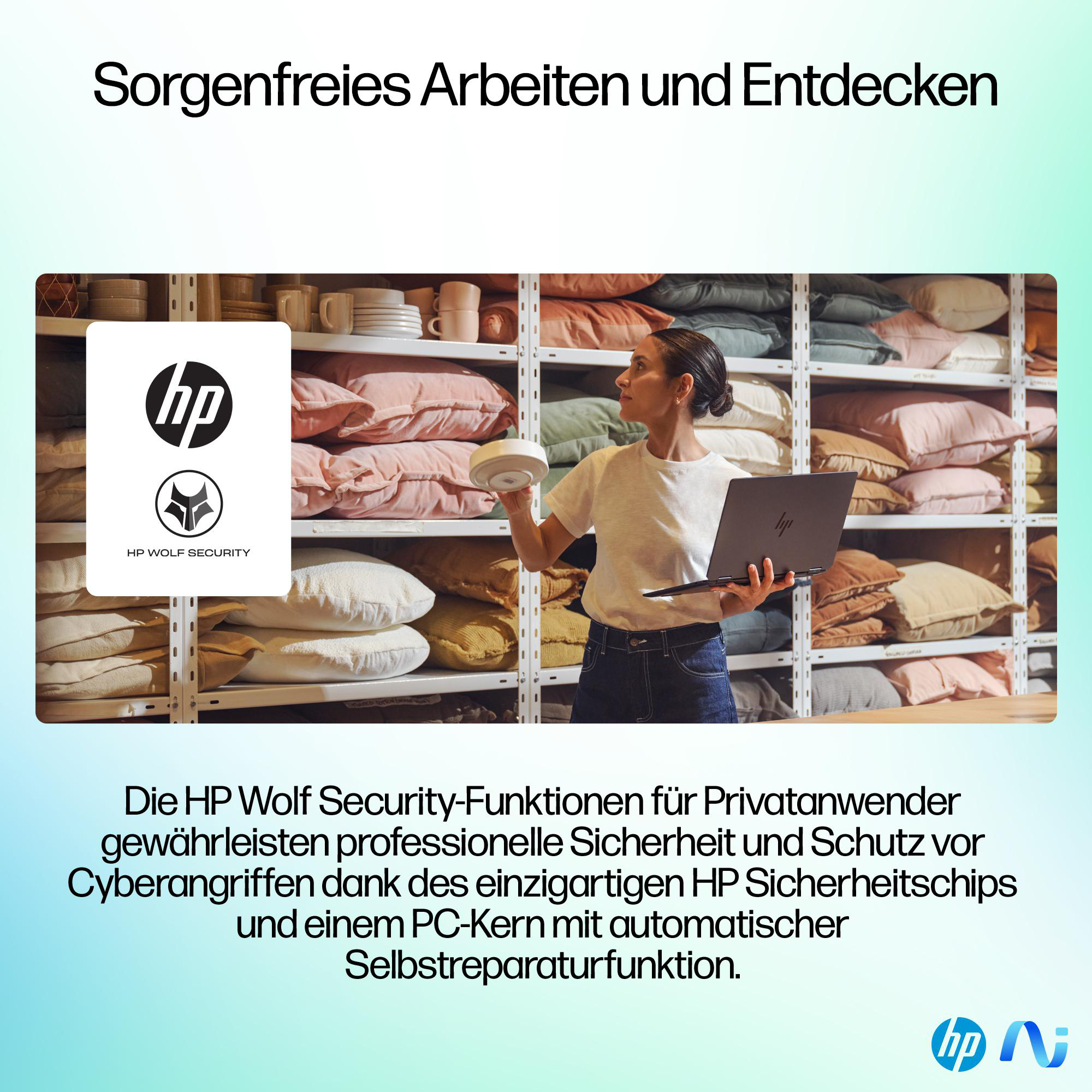 Eine Frau hält ein Gerät, mit einem Laptop, umgeben von Objekten, und HP- und HP Wolf Security-Logos.