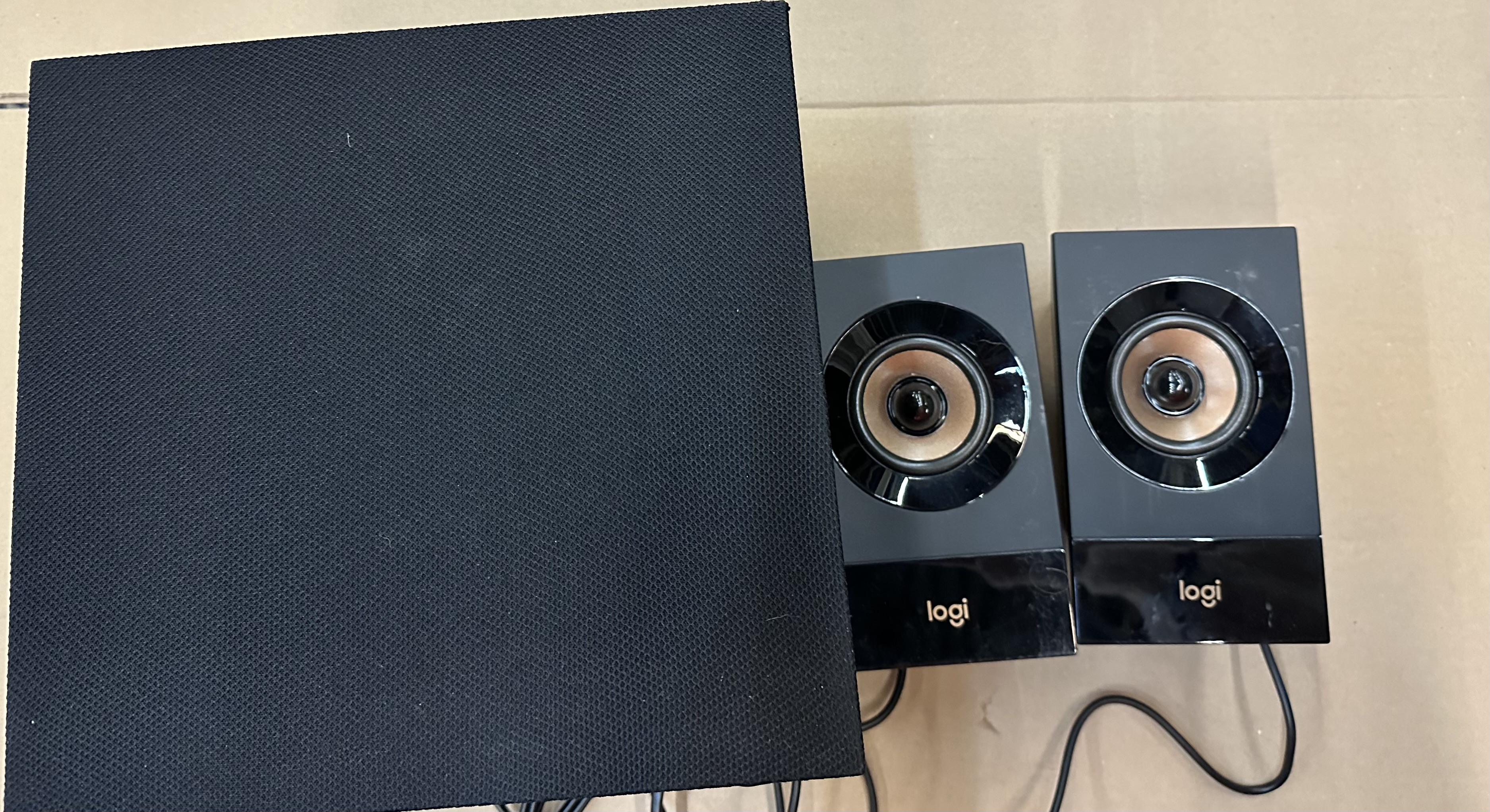 OUTLET - Głośniki LOGITECH Z533 Czarny