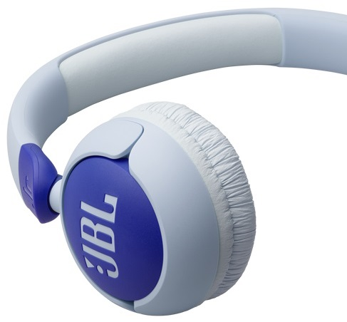 Niebiesko-białe słuchawki JBL. Nauszne. Widoczne logo JBL.