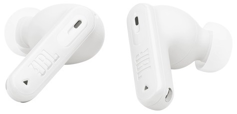 Dwa białe słuchawki JBL, pod kątem, prezentujące logo marki.