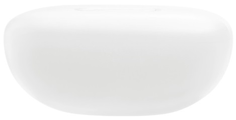 Biały, zaokrąglony wazon na białym tle.