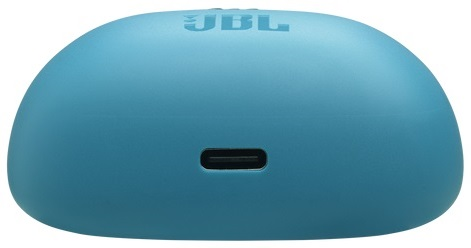 Niebieskie etui ładujące słuchawki JBL z portem USB-C na dole.