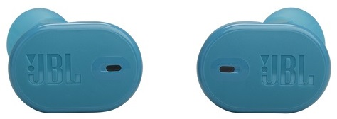 Para niebieskich słuchawek JBL.