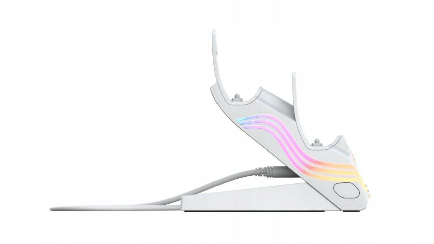 Kremowe słuchawki na czarnym tle. Słuchawki mają biały pałąk i nauszniki.