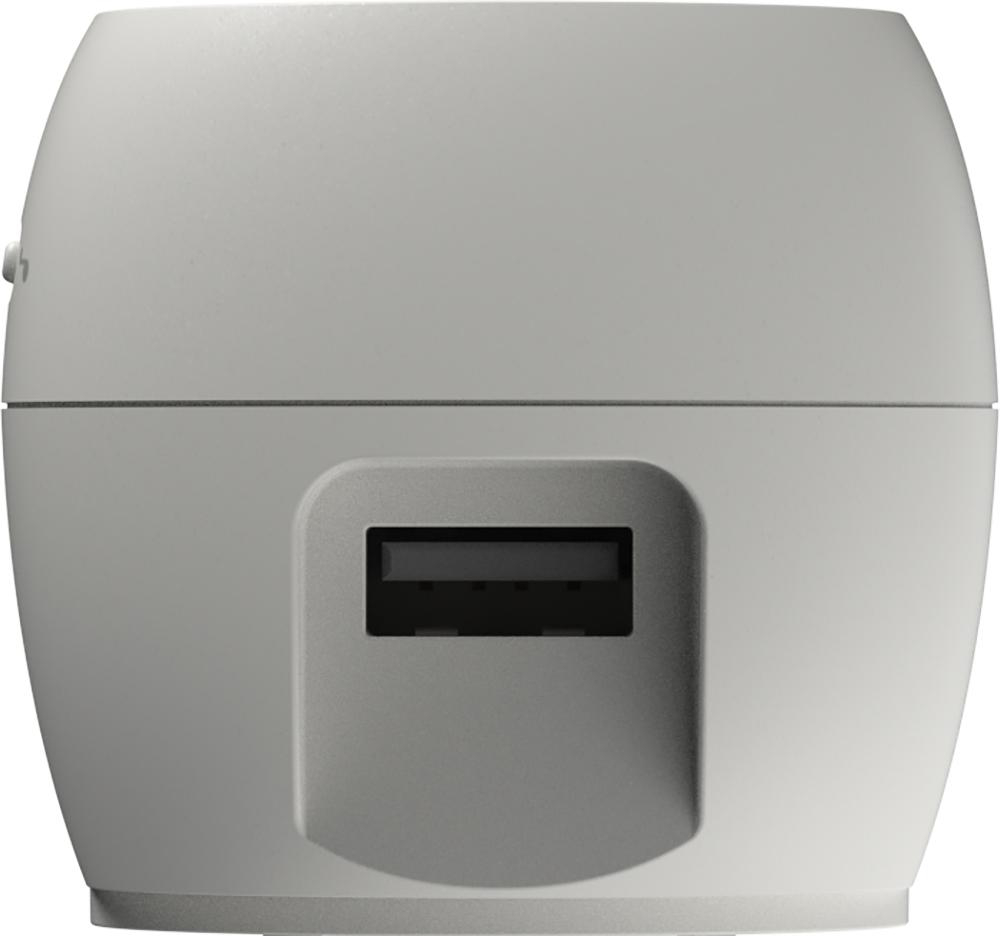 Weißes Ladegerät mit USB-Anschluss. Es hat eine abgerundete, ovale Form.