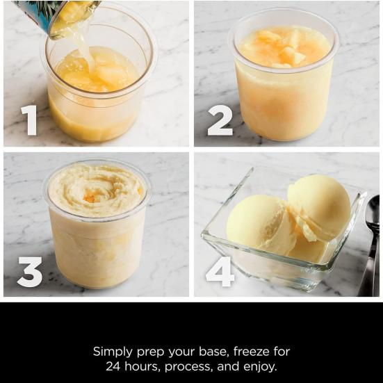 Quatre images montrant le processus de fabrication d'un dessert glacé à partir d'ananas.