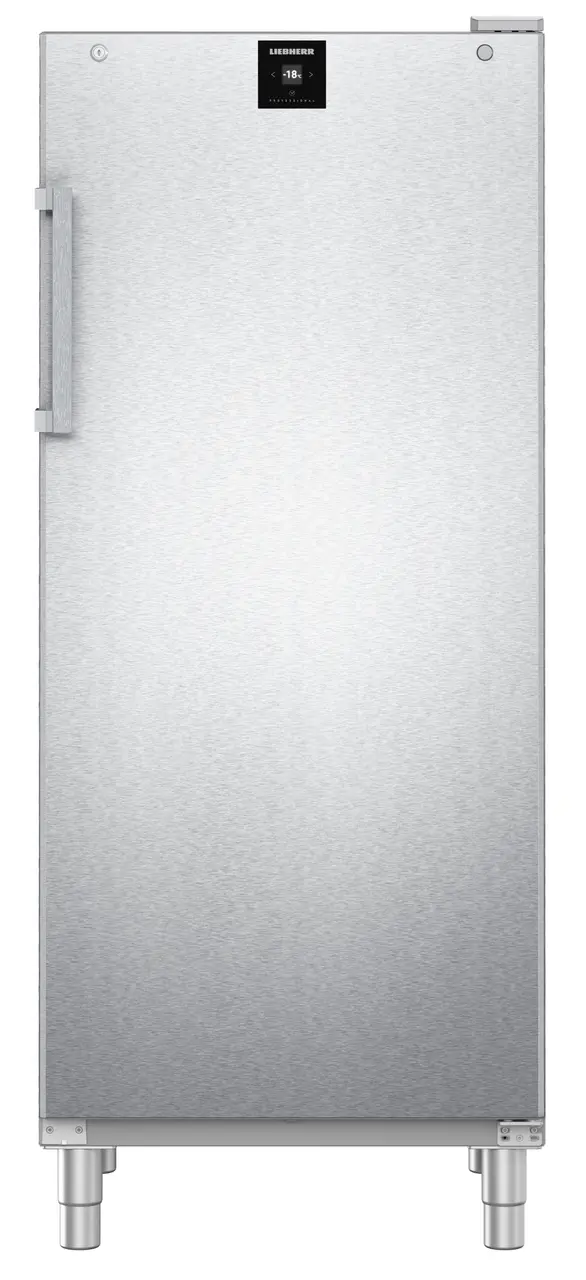 Edelstahl Liebherr Kühlschrank. Silberner Korpus, schwarzes Bedienfeld. Weißer Hintergrund.