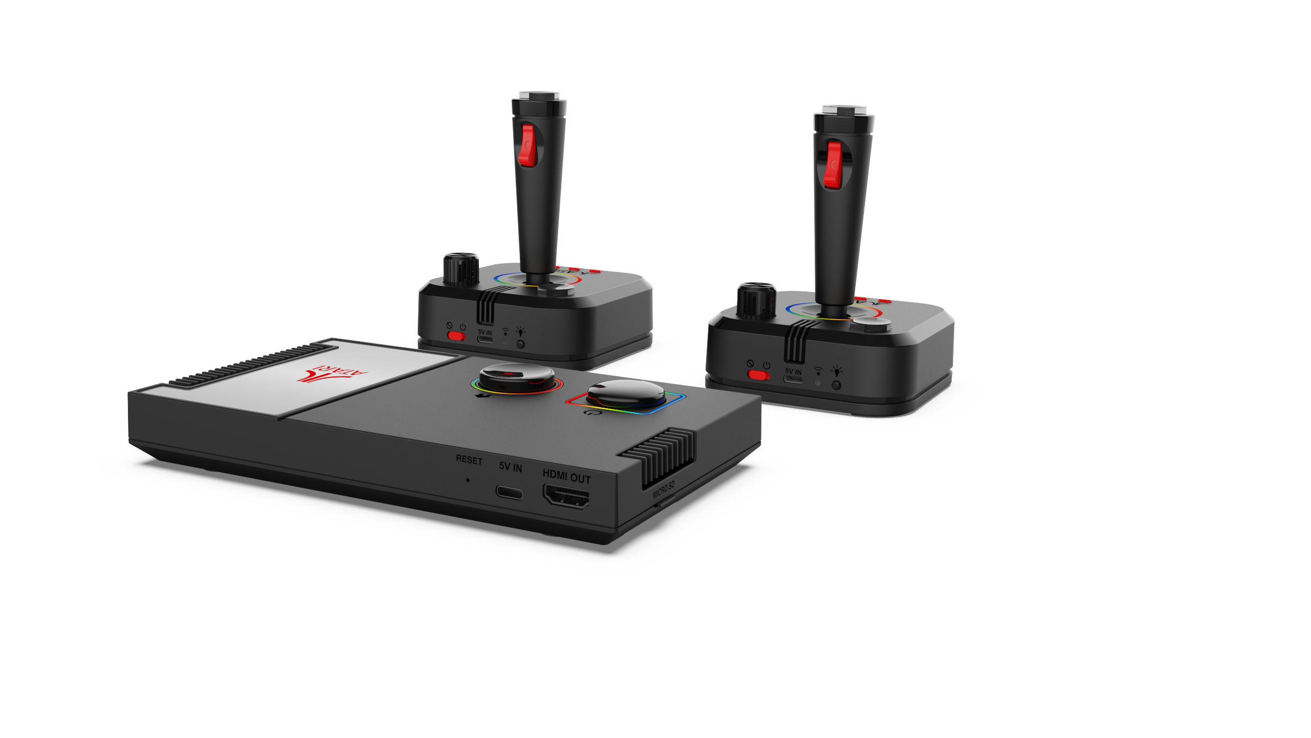 Ortada bir oyun konsolu bulunan siyah joystick konsolları.
