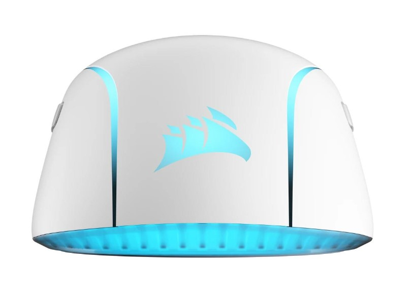 Mavi ile aydınlatılan Corsair logosu ile beyaz Corsair oyun faresi.