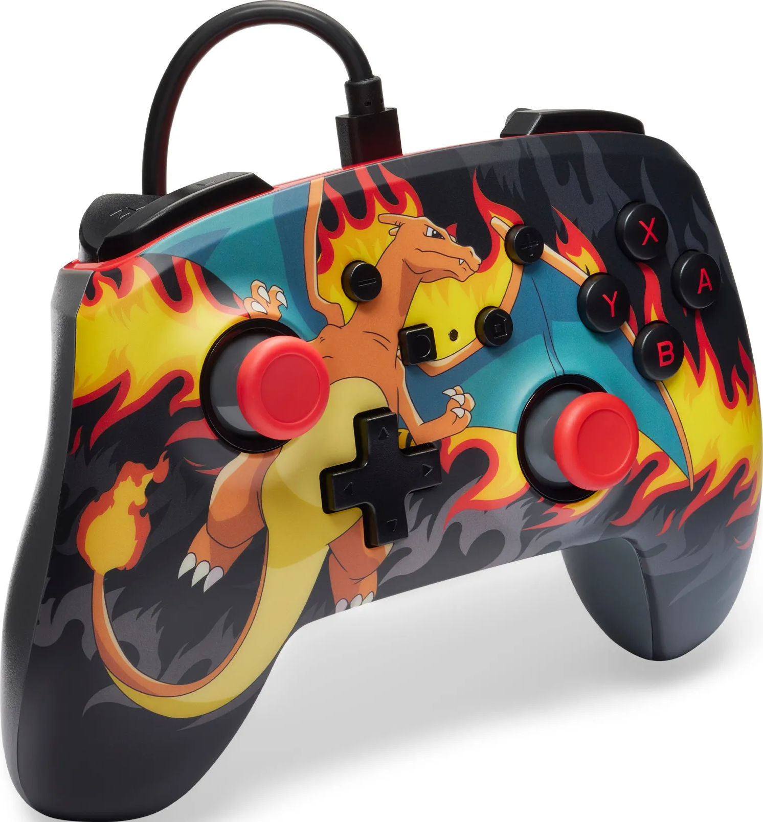 Ein schwarzer und grauer Gamecontroller mit Charizard, umgeben von Flammen. Er hat rote Knöpfe und einen schwarzen Kabel.