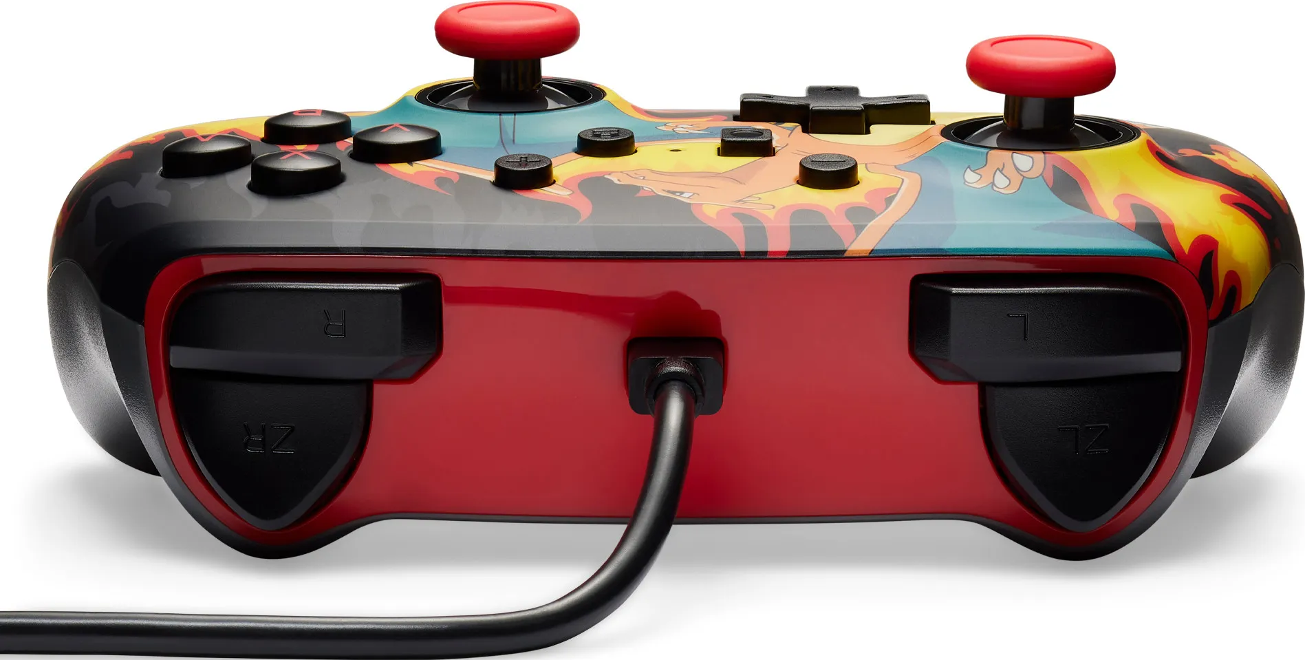Ein roter und schwarzer Nintendo Switch-Controller mit Charizard-Design und roten Joysticks. Ein schwarzes Kabel ist eingesteckt.
