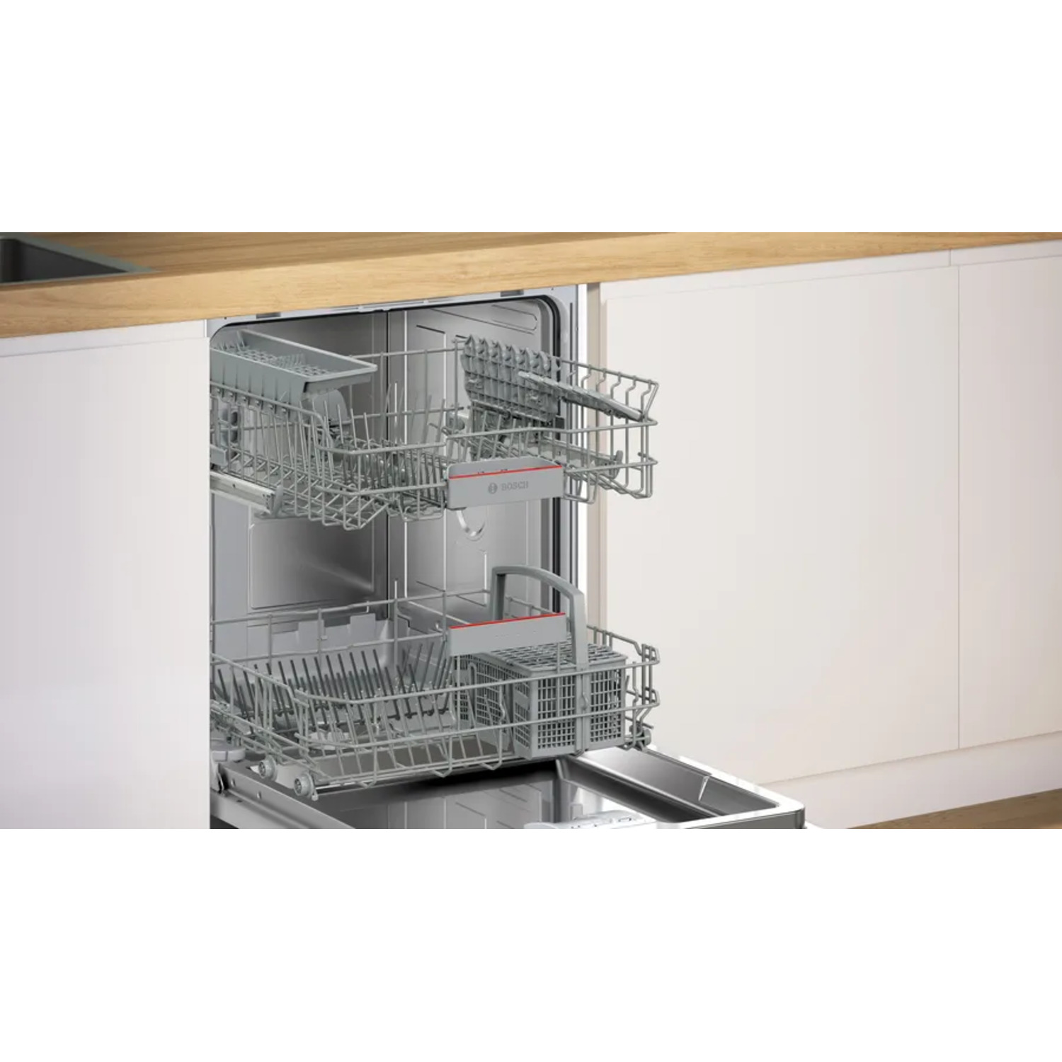 Vaatwasser met open rekken, in een keuken.