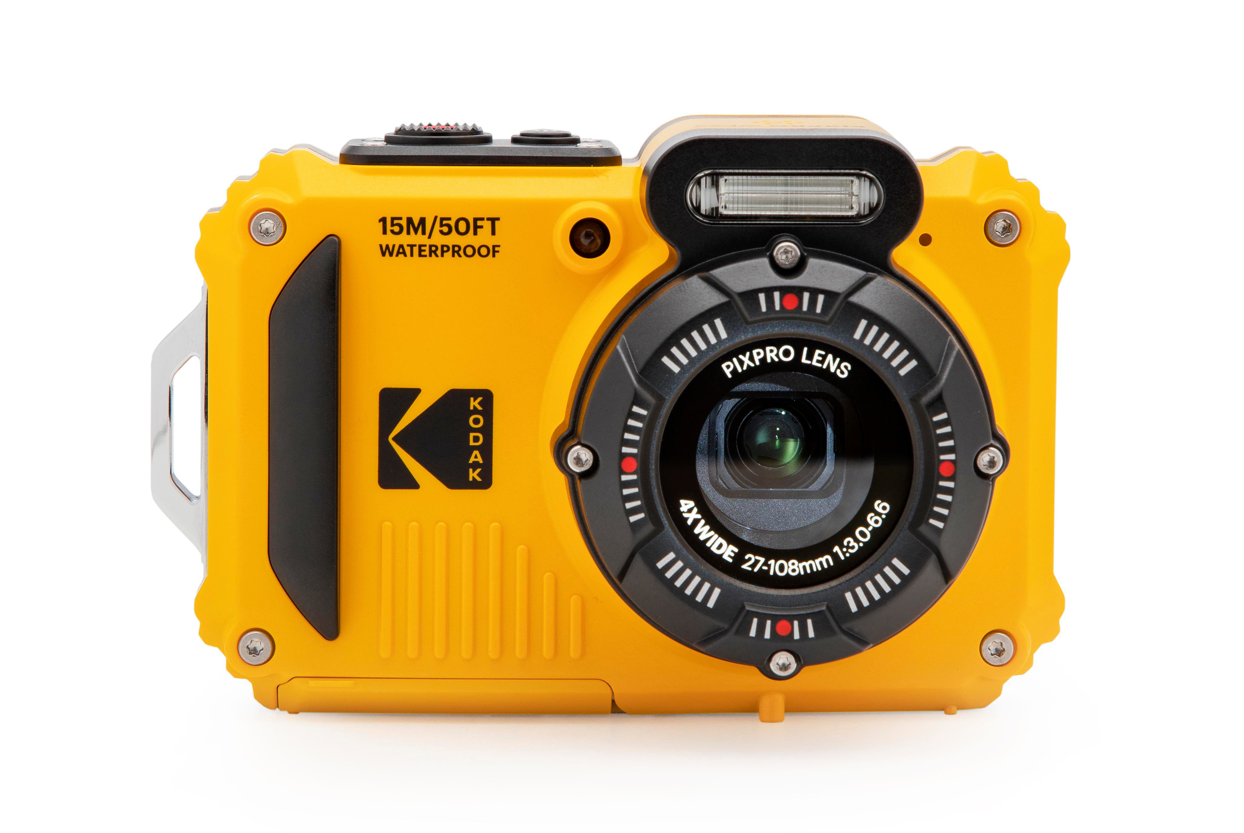 Gelbe wasserdichte Kodak-Kamera. Schwarzes Objektiv, Knöpfe und der Text: 15m/50ft Wasserdicht.