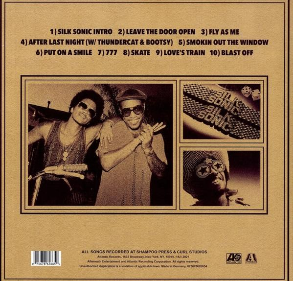 Albumcover mit Songtiteln und Bildern der Band.