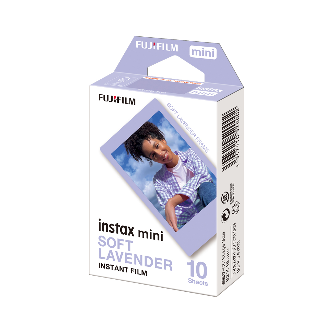 Bir kızın fotoğrafıyla instax mini film kutusu. Soft Lavender Frame metni, beyaz arka plan.