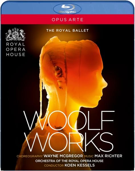 Blu-ray-Cover für 'Woolf Works'. Ein Frauengesicht, Text und ein roter Rahmen.
