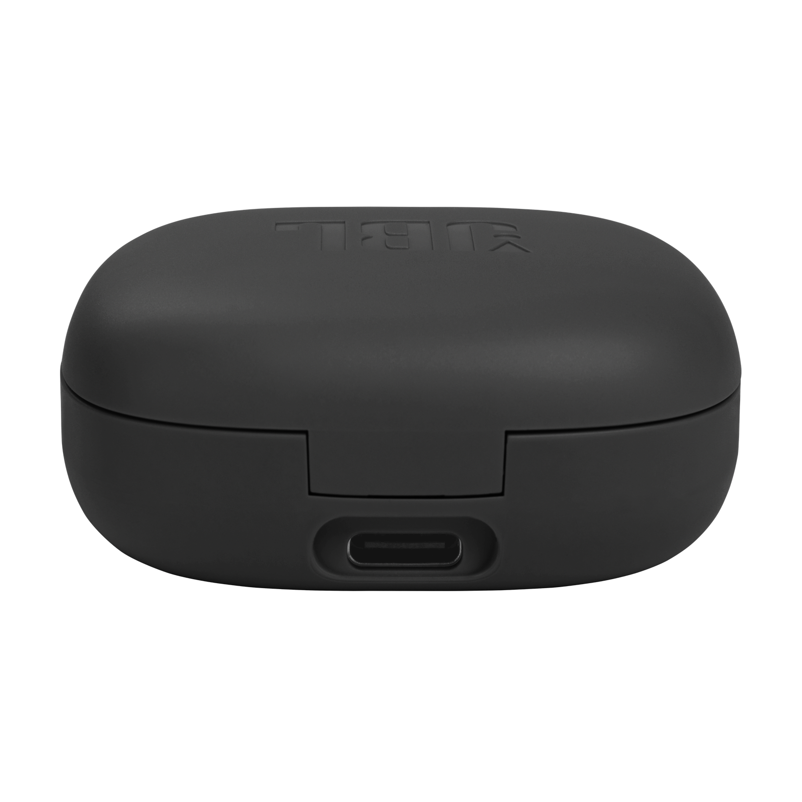Siyah JBL kulaklık şarj kutusu, siyah arka planda USB-C portunu gösteriyor. JBL logosu görünür.