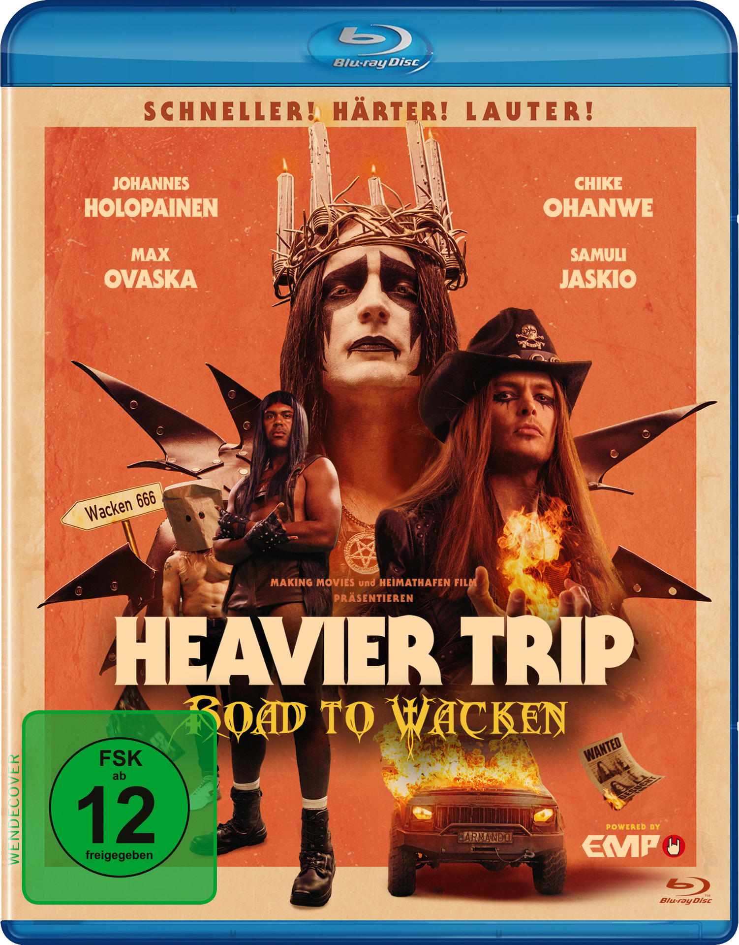 Blu-ray-Cover mit einer Gruppe von Leuten mit einem Auto. Der Titel lautet 'Heavier Trip Road to Wacken'.