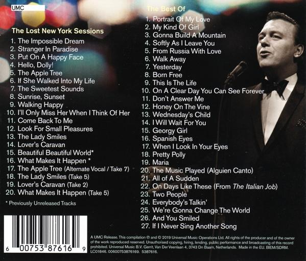 CD-Rückseite mit einem singenden Mann, mit einer Liste von 27 Titeln und Interpreten.