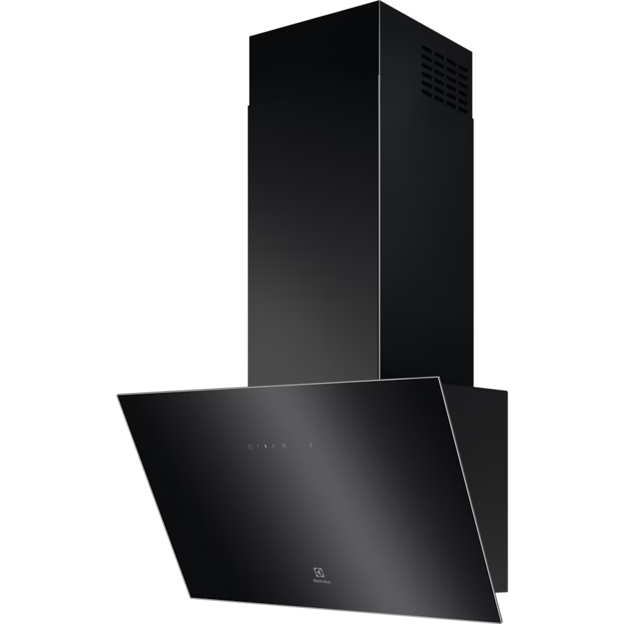 Schwarze Dunstabzugshaube mit Glasfront und Electrolux-Logo, an einer schwarzen Wand montiert.