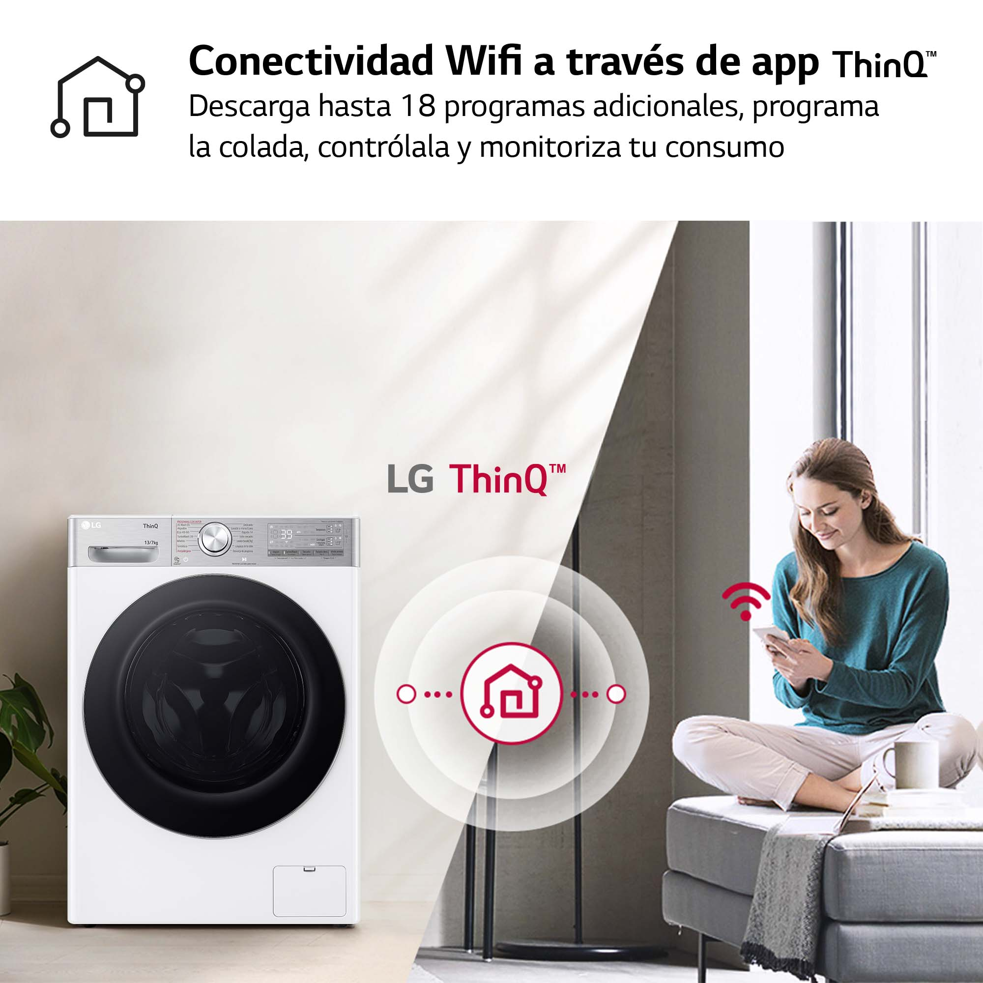 Mujer usando un teléfono para conectar la lavadora al Wifi.