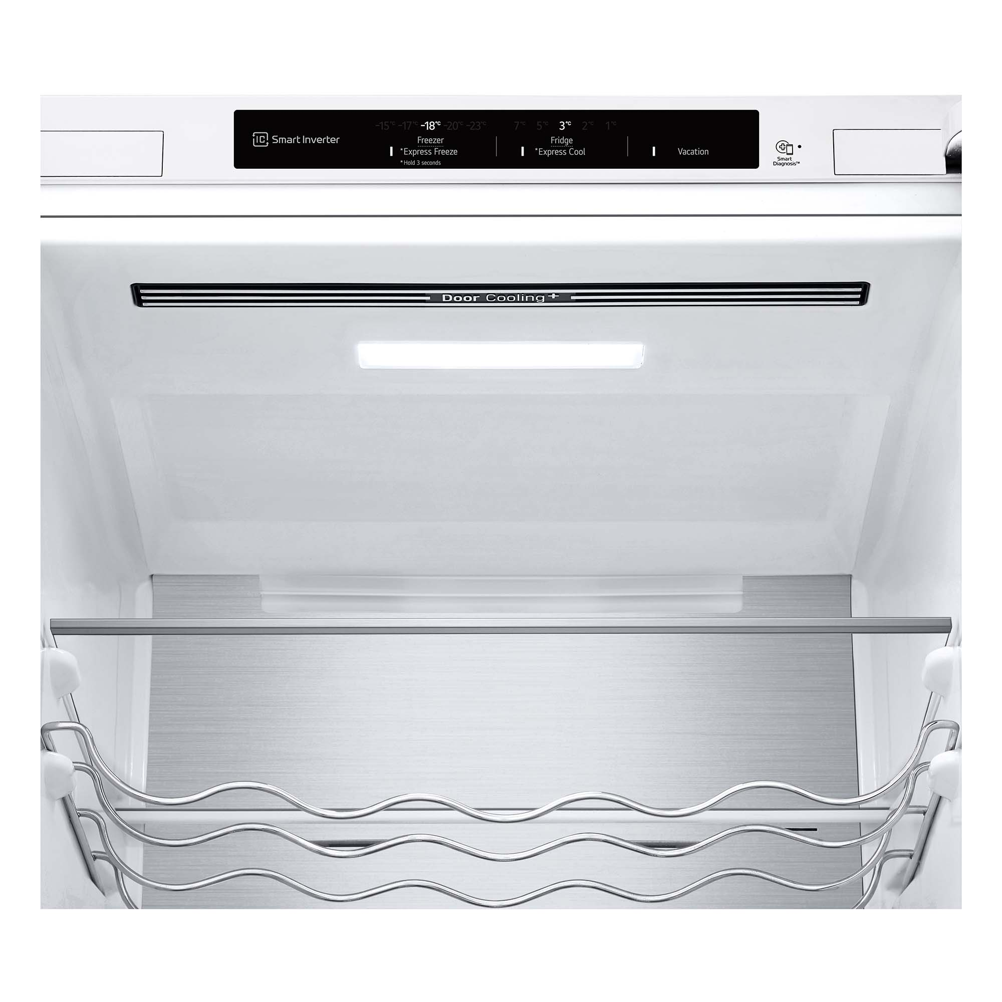 Detalles del interior del refrigerador: panel de control, estantes y botellero.
