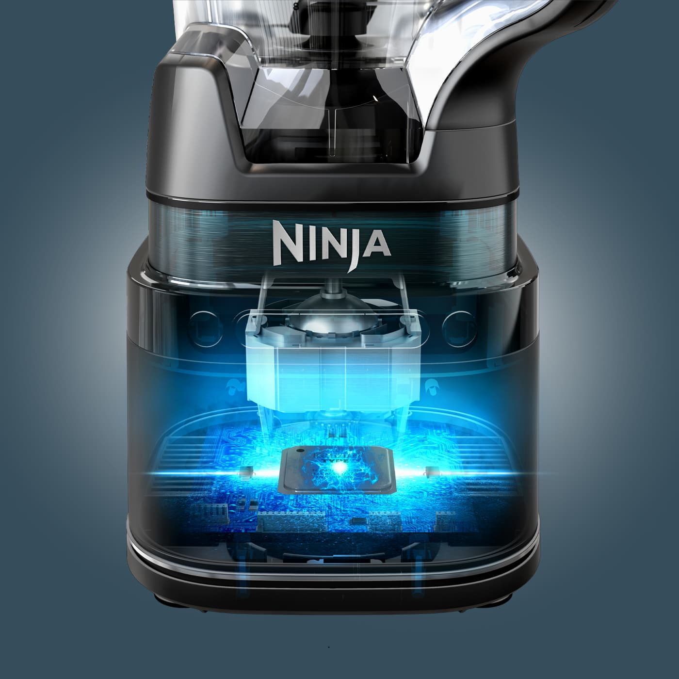 Vista in sezione trasversale di un frullatore Ninja, che rivela componenti interni come il motore e il circuito stampato.