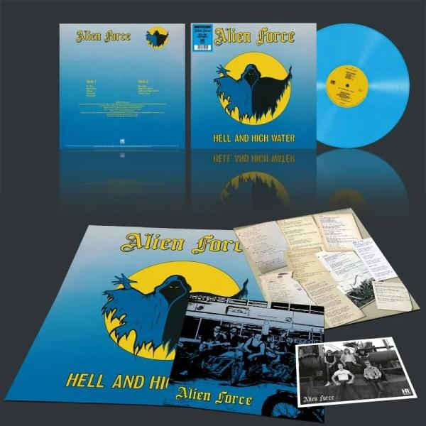 Albumcover: Vinylplatten, Text: Hell and High Water, Alien Force, blauer Hintergrund und Bandfotos.