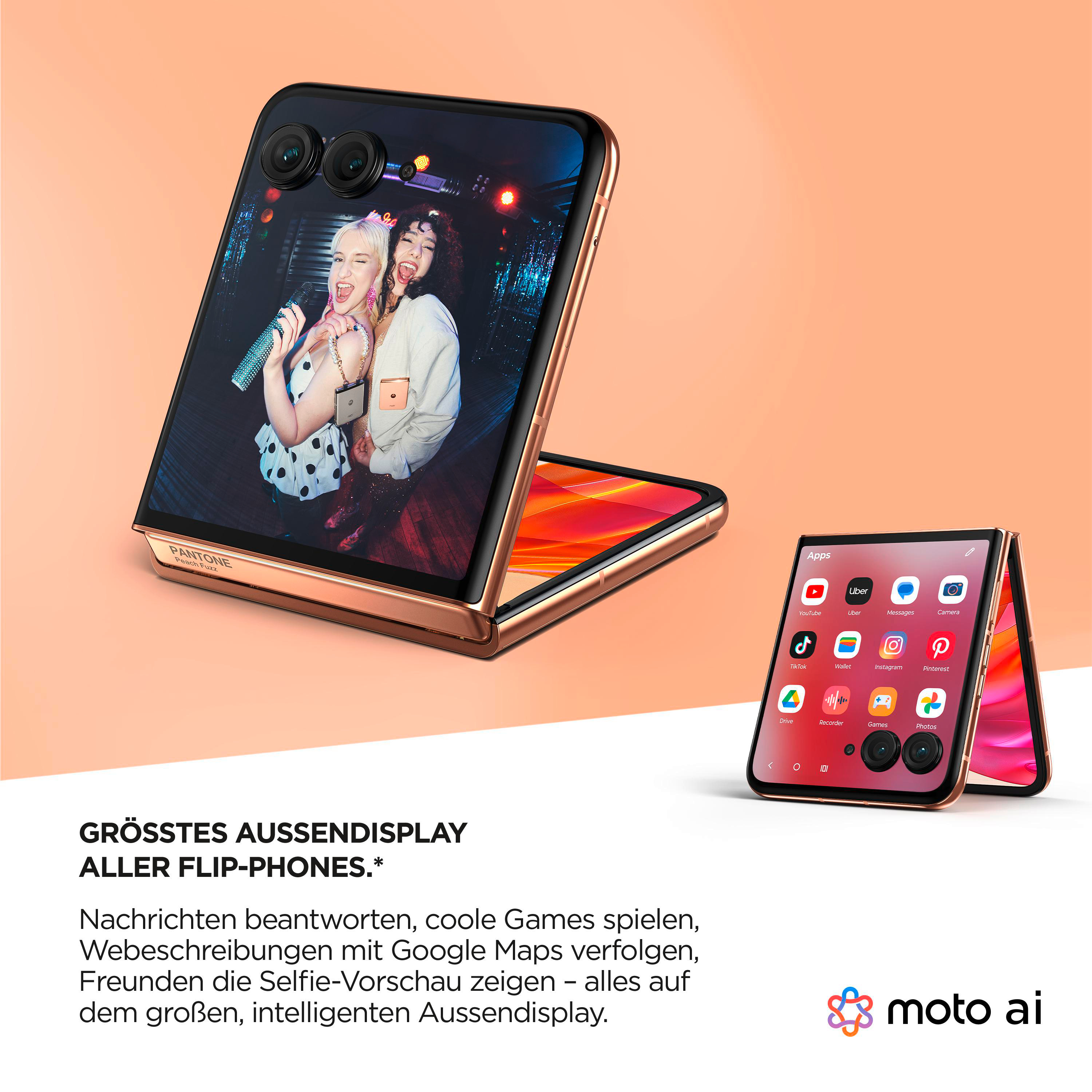 Zwei Personen mit pinkfarbenen Haaren auf einem Telefonbildschirm, mit einem weiteren geöffneten Telefon.