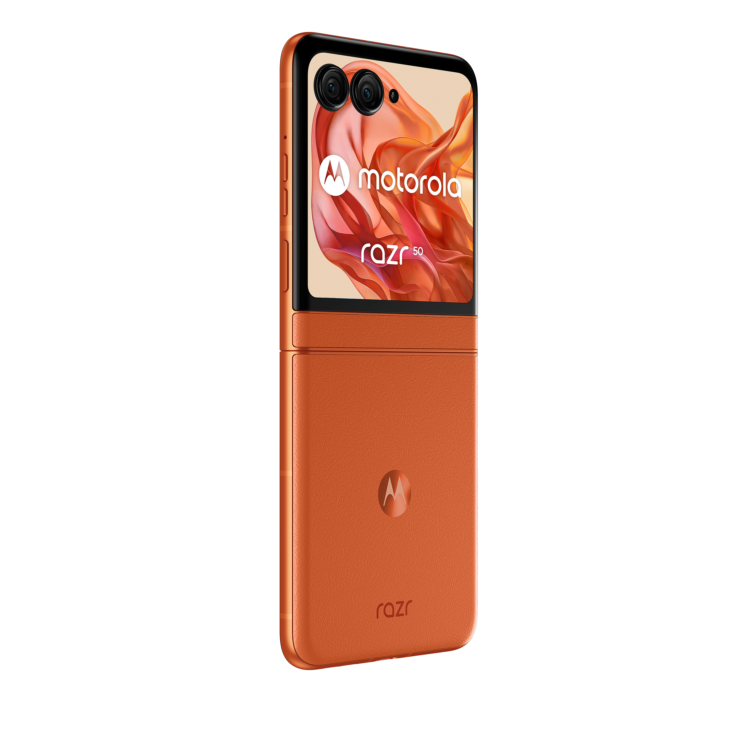Orangefarbenes Motorola Razr 50 Telefon, gefaltet. Es hat einen Bildschirm, Kameras und eine lederartige Rückseite mit Motorola-Logo und Razr-Branding.