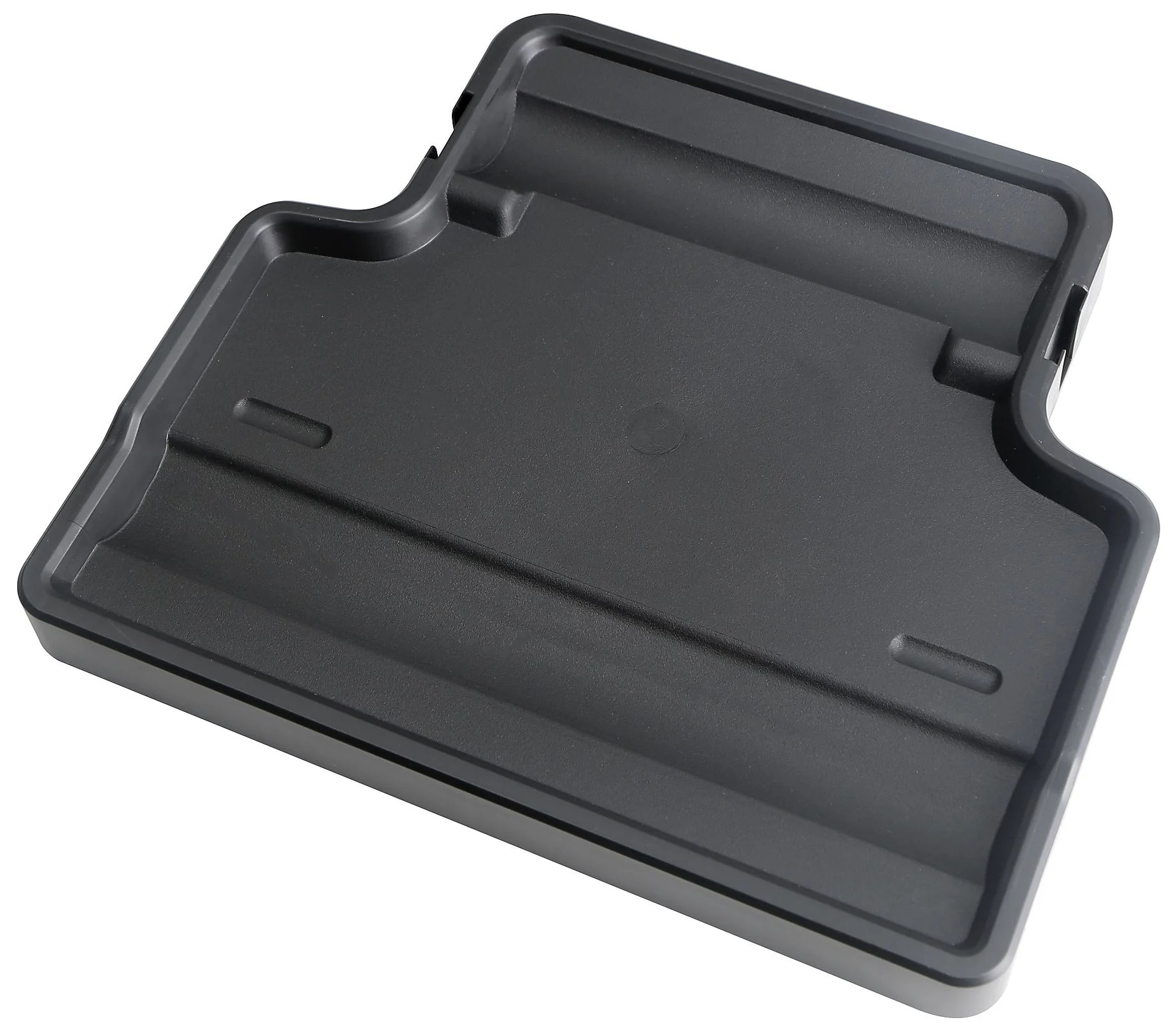 Czarna plastikowa taca z rowkami i zakrzywioną krawędzią. Jest to gładka, matowa powierzchnia.