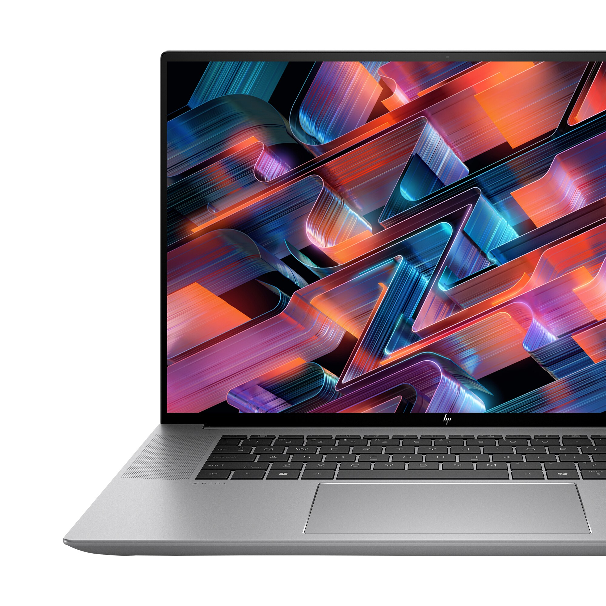 Silberner Laptop, Bildschirm an, Tastatur sichtbar, vor weißem Hintergrund.