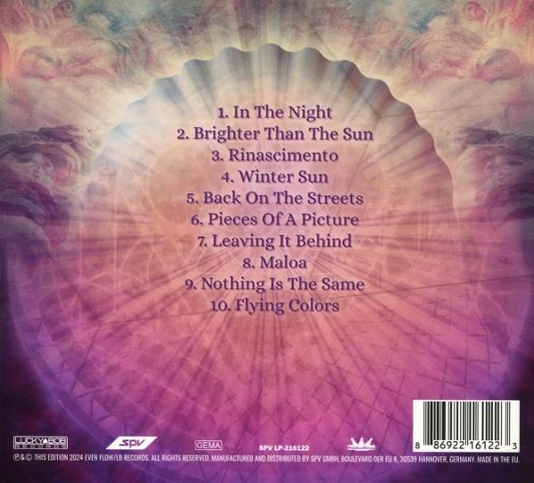 Album-Rückseite mit Titelliste vor lila Hintergrund mit abstraktem Design.