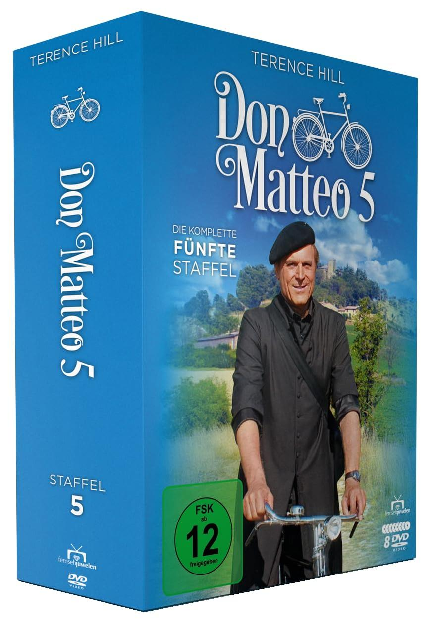 DVD-Box-Set von 'Don Matteo 5'. Terence Hill auf dem Cover mit Fahrrad. Blaue Box mit Titel.
