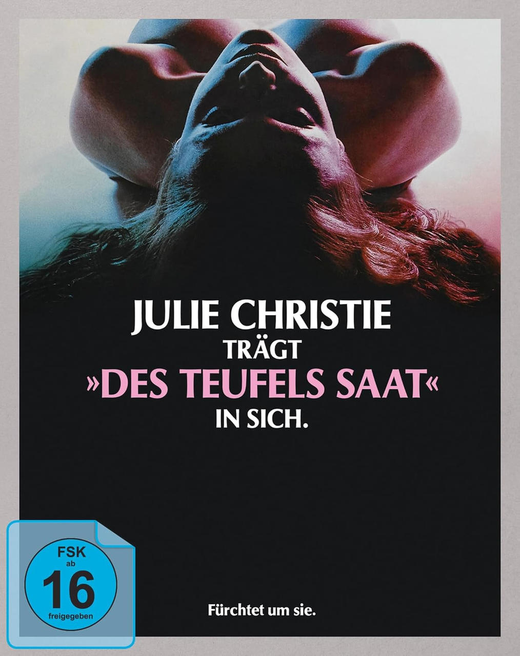 Filmposter mit Frauengesicht und Text auf Deutsch. Dunkler Hintergrund, FSK 16.