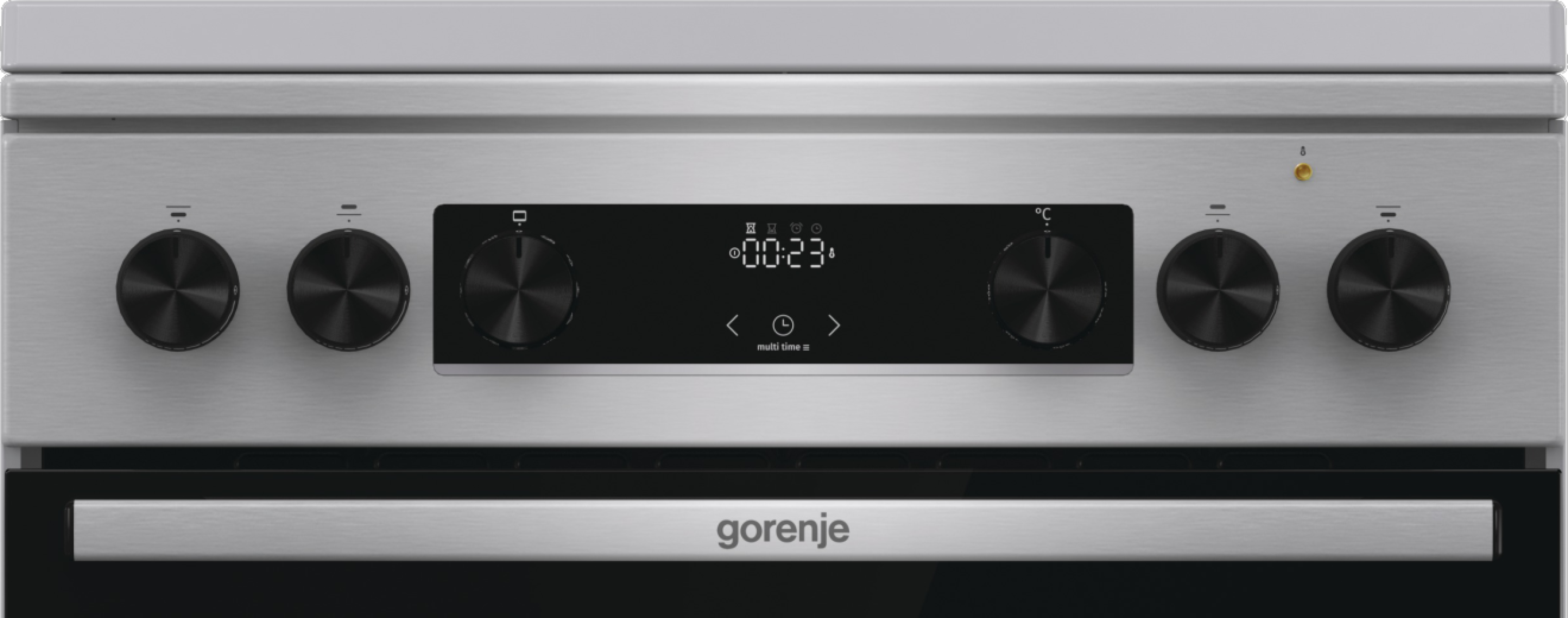 A Gorenje sütő vezérlőpaneljének közeli képe gombokkal és digitális kijelzővel.