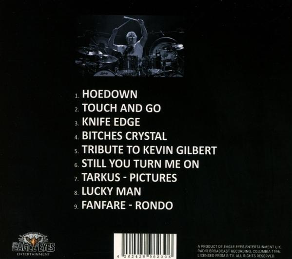 Rückseite eines CD-Covers mit Trackliste und Schlagzeugbild.