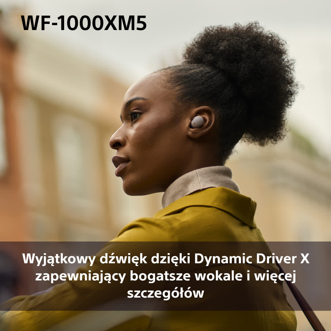 Kobieta ze słuchawkami. Tekst: Wyjątkowy dźwięk dzięki Dynamic Driver X, bogatsze wokale i szczegóły.